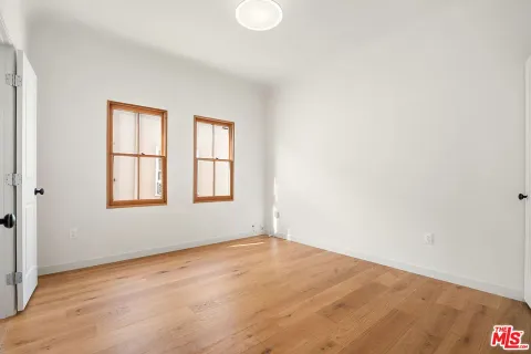 $995,000 | 346 1/2 North Gardner Street, Los Angeles, CA 90036