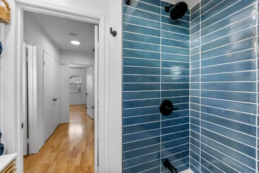 $520,000 | 5825 Bowcroft Street, Unit 1, Los Angeles, CA 90016