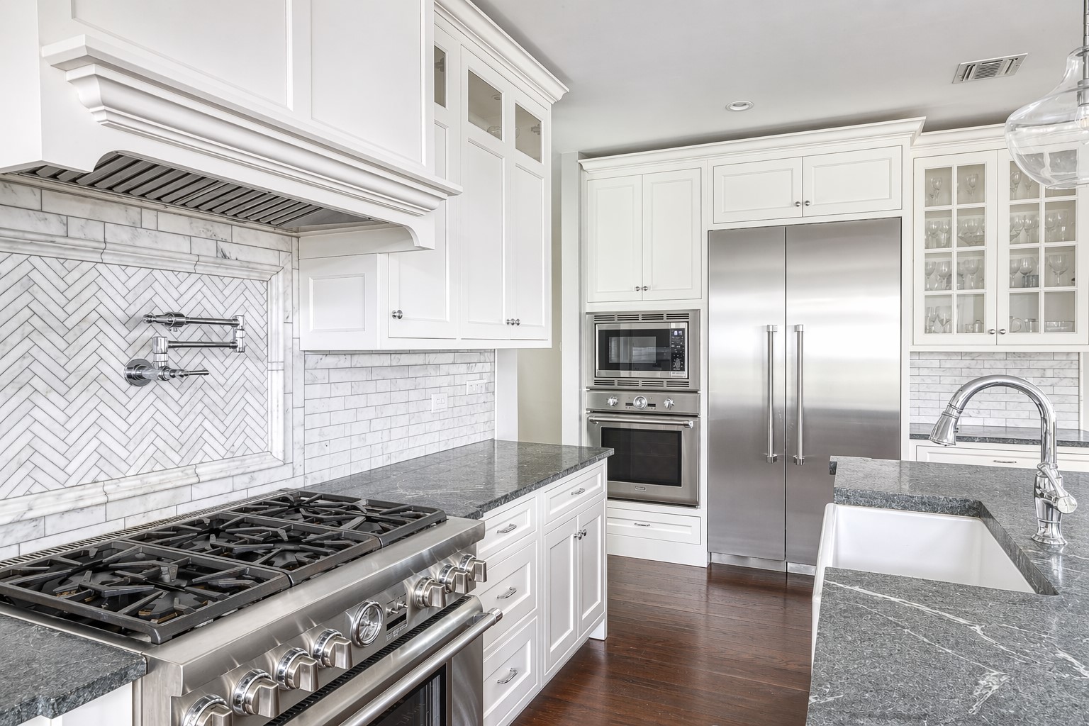 42 Skunks Misery Road Locust Valley, NY 11560 - Photo 8 of 14