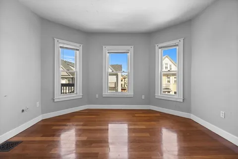 $530,000 | Lonsdale Street, Boston, MA 02124