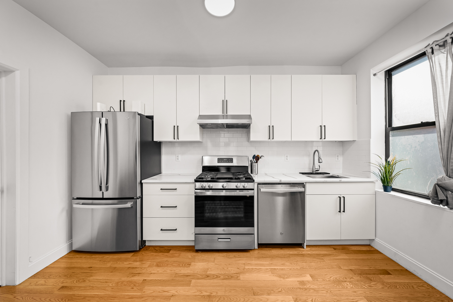 18-60 Flushing Avenue Queens, NY 11385 - Photo 2 of 13