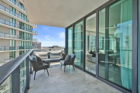 $1,895,000 | 650 Northeast 32nd Street, Unit 3901, Miami, FL 33137