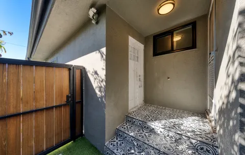 $2,049,000 | 6006 Wooster Avenue, Los Angeles, CA 90056