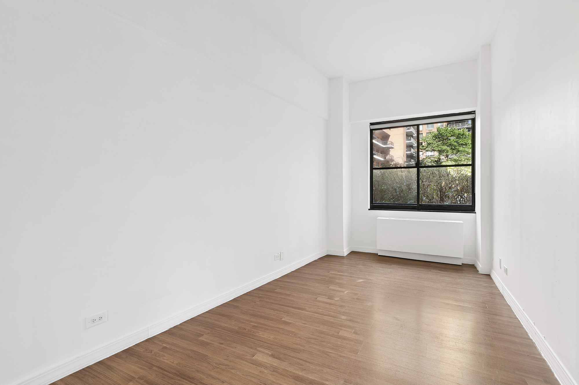 377 Rector Place, Unit 1D Manhattan, NY 10280 - Photo 6 of 8