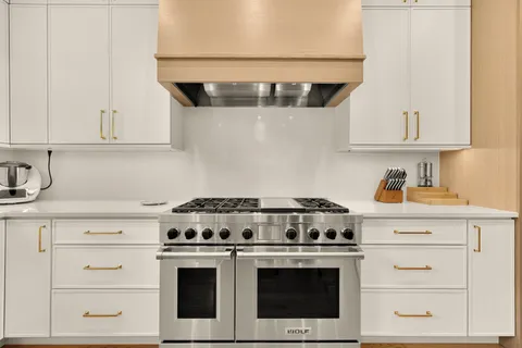 $4,100,000 | 5537 Hawthorne Place Northwest, Washington, DC 20016
