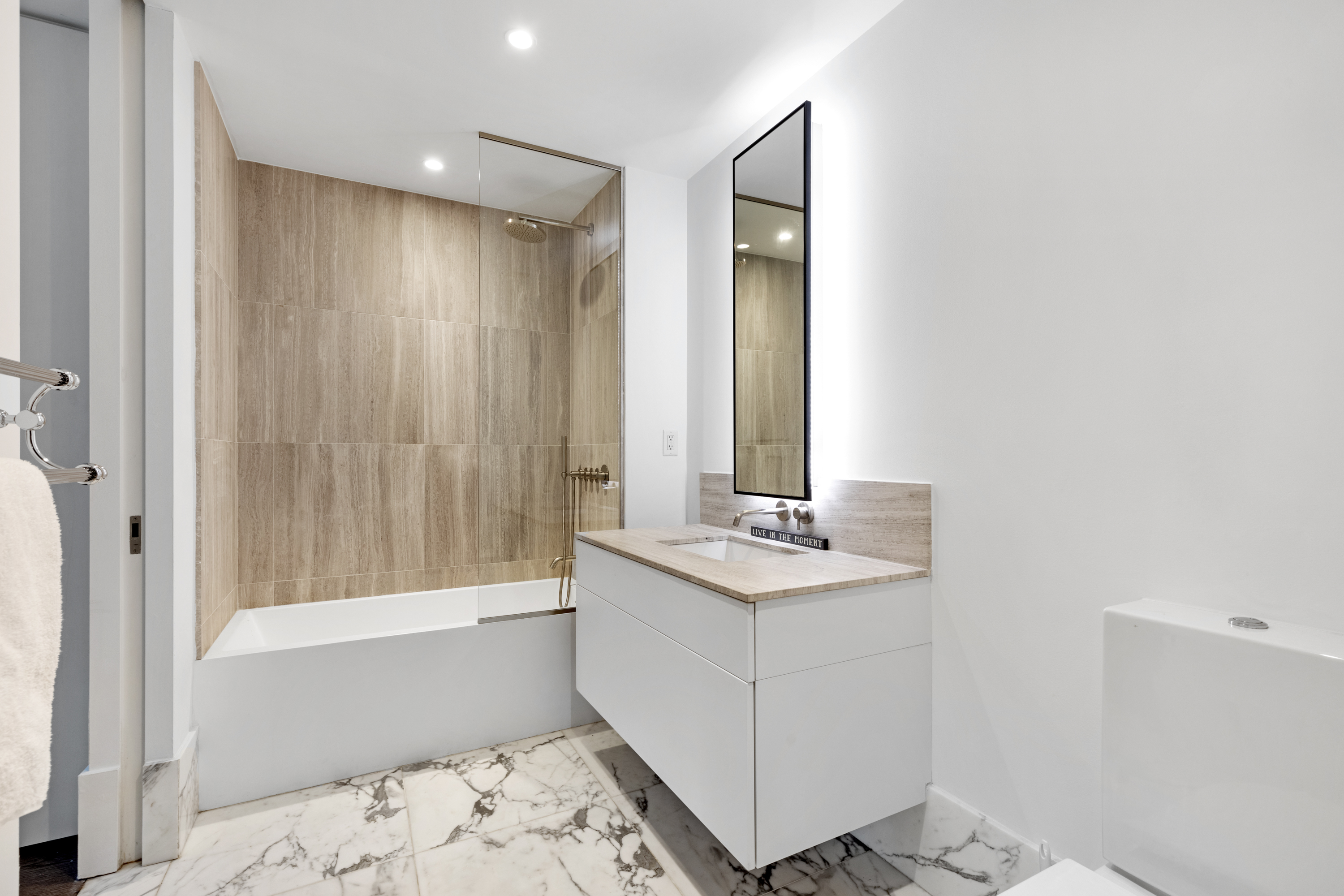 429 Kent Avenue, Unit 510 Brooklyn, NY 11249 - Photo 9 of 17