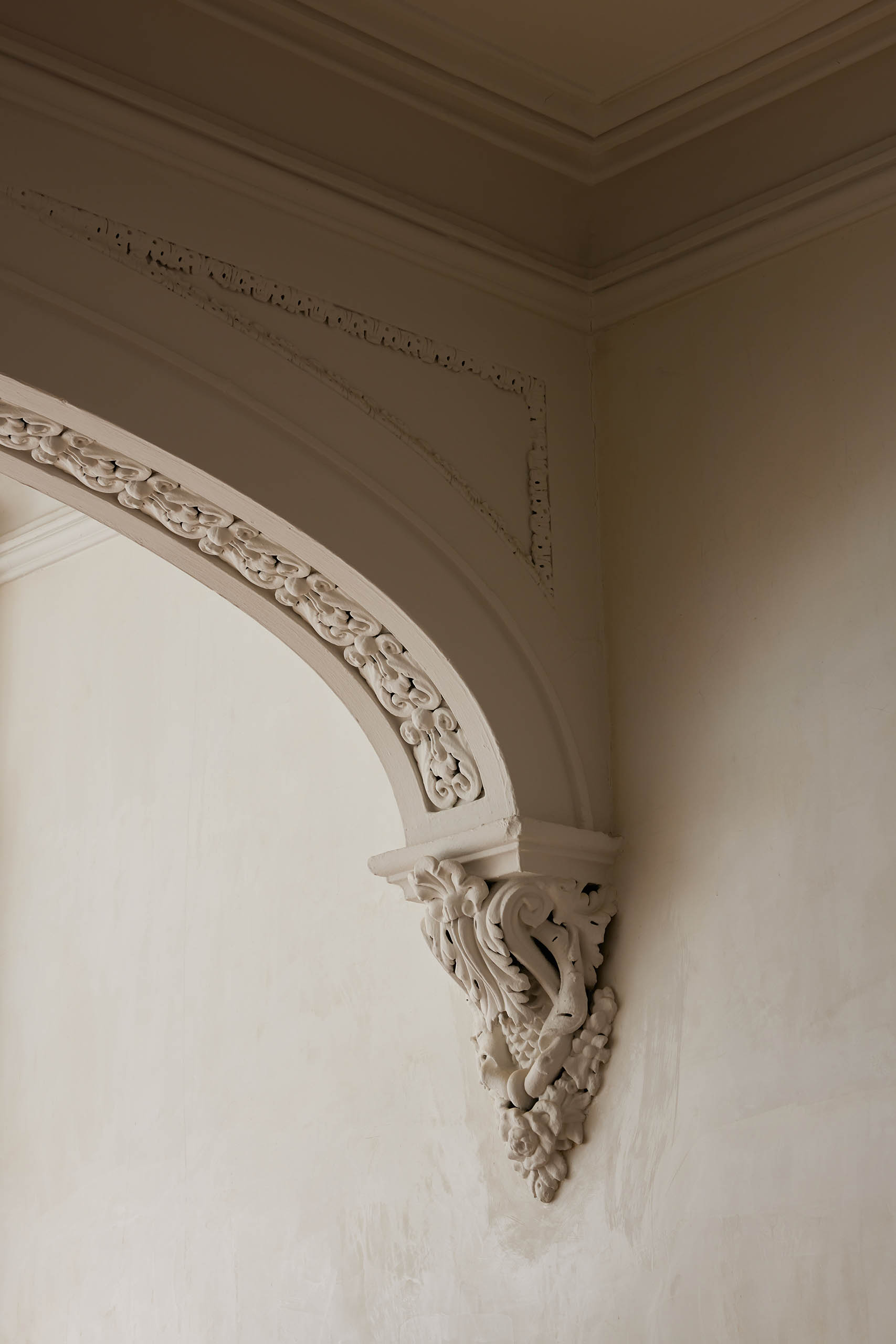 125 West 15th Street Manhattan, NY 10011 - Photo 5 of 28 a close view of sink in the kitchen