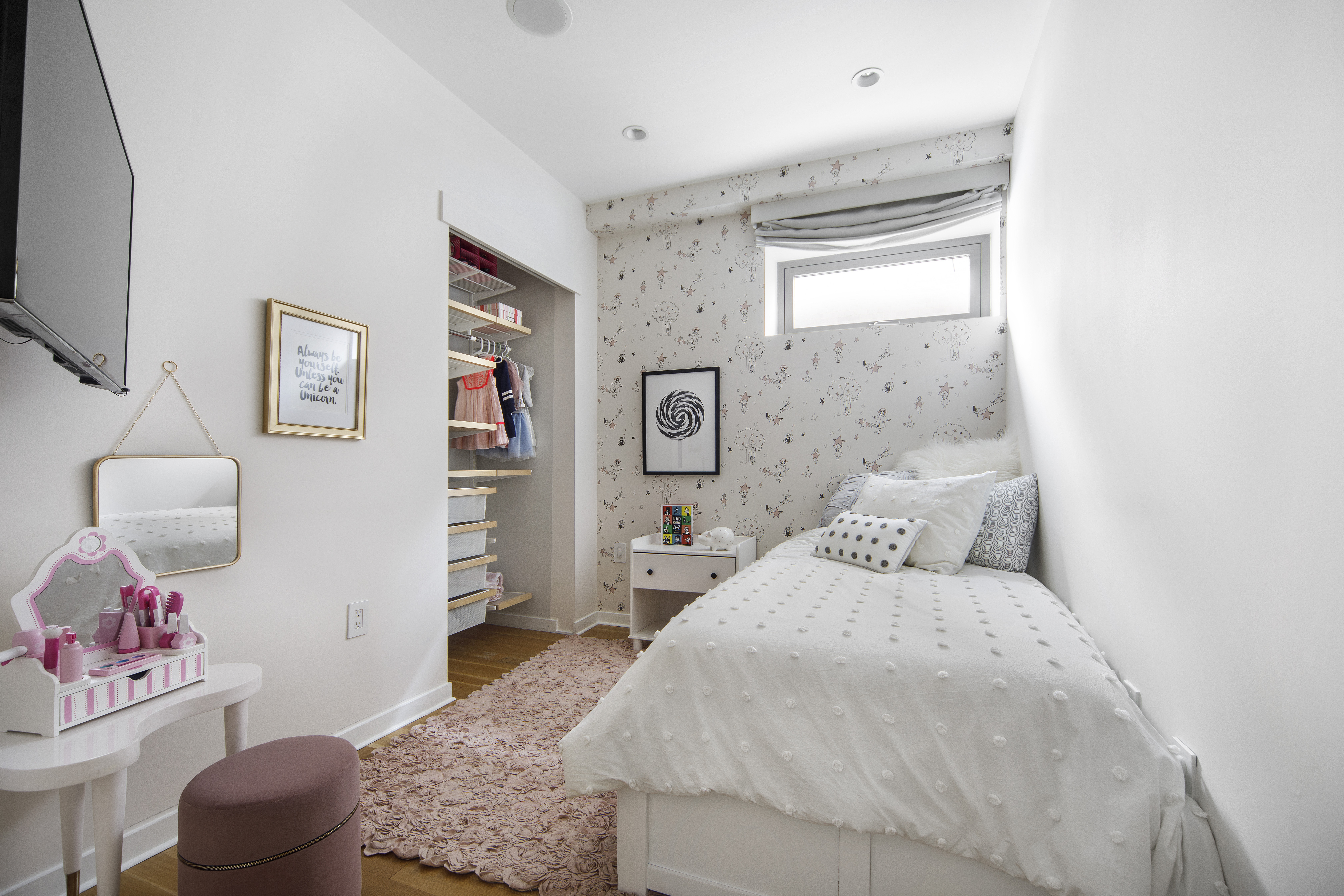 350 West 23rd Street, Unit PHB Manhattan, NY 10011 - Photo 11 of 15