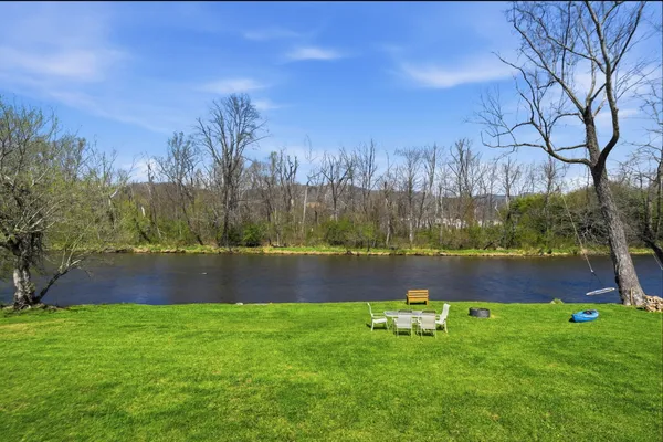 $899,000 | 135 Brandywine Place, Elizabethton, TN 37643