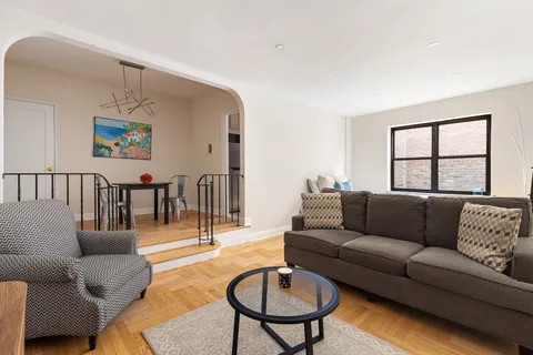 $459,000 | 225 East 74th Street, Unit 5L | Lenox Hill