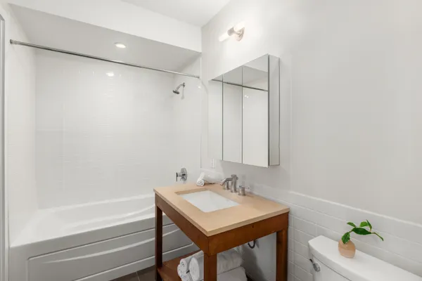 $9,900 | 365 Bridge Street, Unit 16H | Downtown Brooklyn