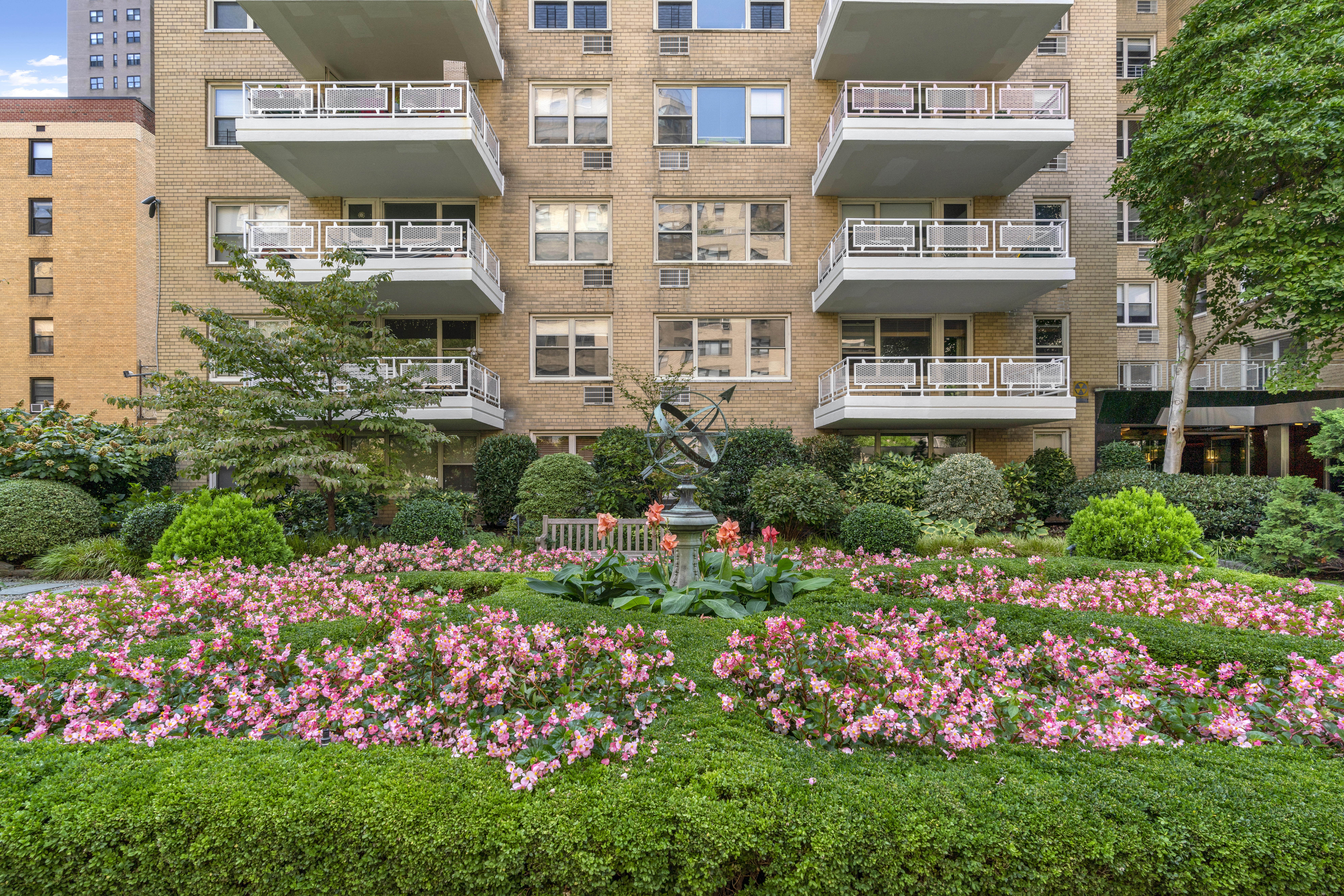 40 East 9th Street, Unit 4F Manhattan, NY 10003 - Photo 18 of 23