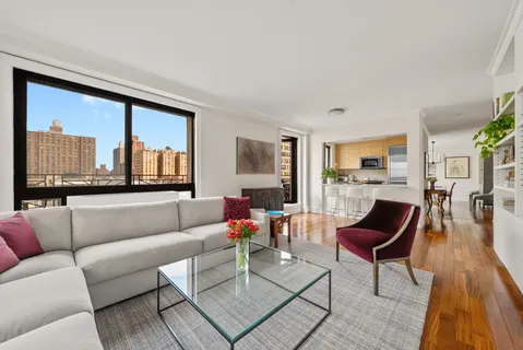 $2,950,000 | 203 West 90th Street, Unit 7H | Upper West Side