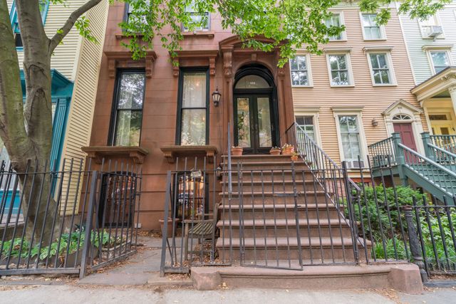 $3,700 | 102 South Oxford Street, Unit 3 | Fort Greene