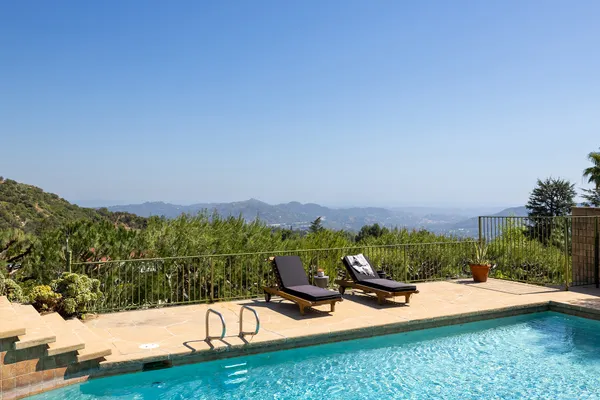 $1,950,000 | 2710 Rock Pine Lane, La Crescenta, CA 91214