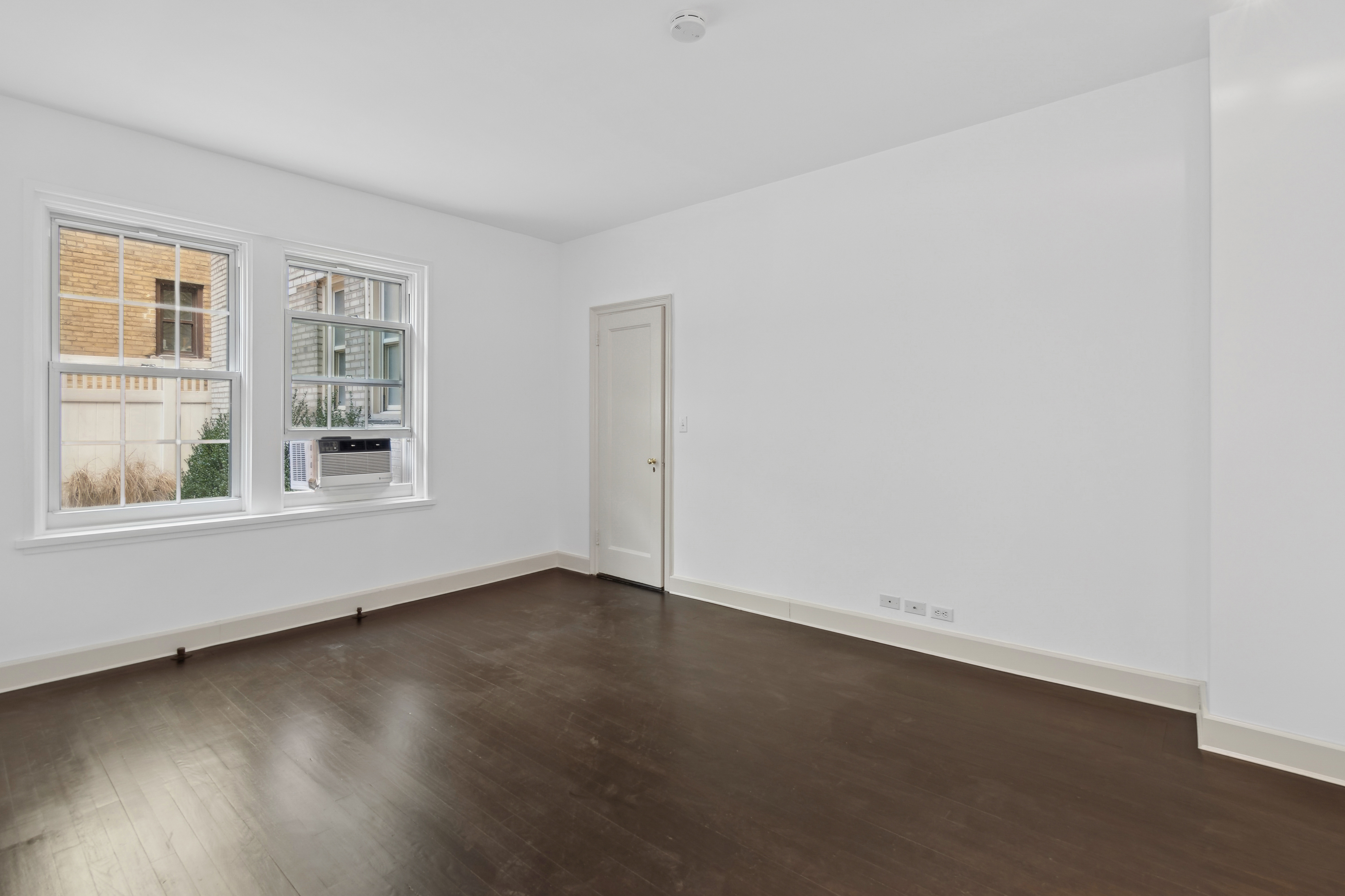 302 West 12th Street, Unit 1A Manhattan, NY 10014 - Photo 4 of 8