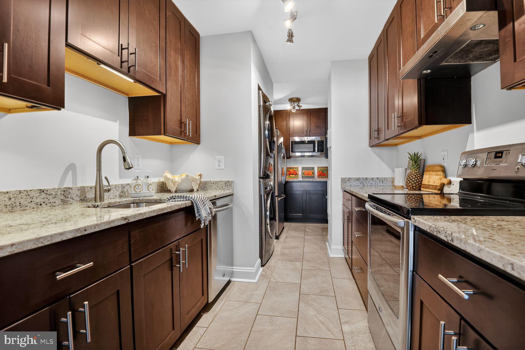 6101 Edsall Road, Unit 1606 Alexandria, VA 22304 - Photo 7 of 31 Gallery Image 7