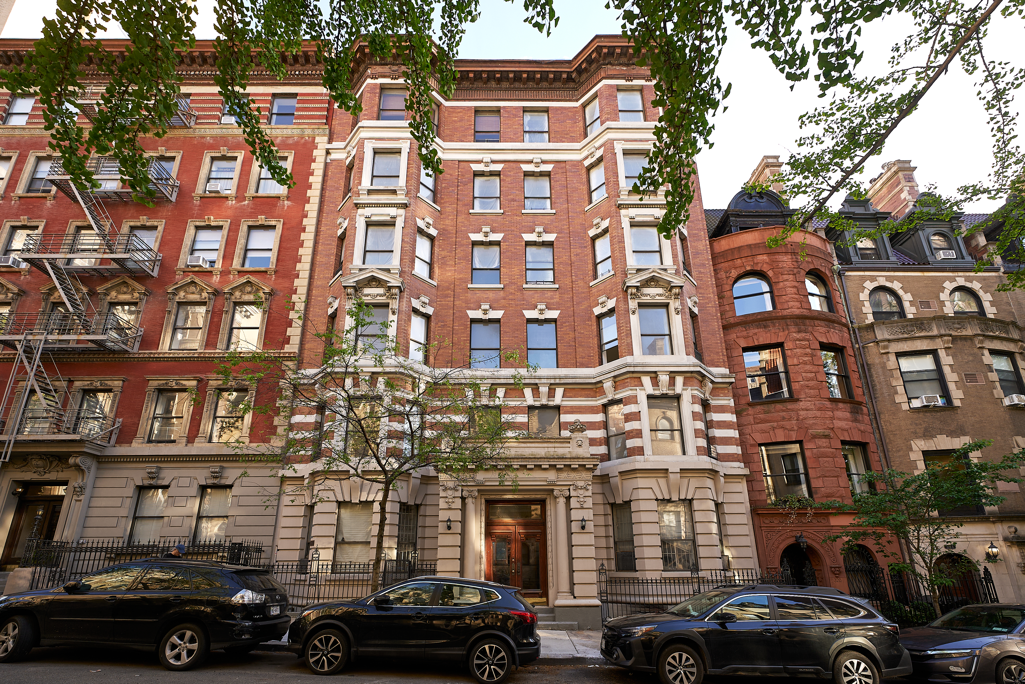 310 West 80th Street, Unit 2D Manhattan, NY 10024 - Photo 4 of 6 a front view of a building with parking space