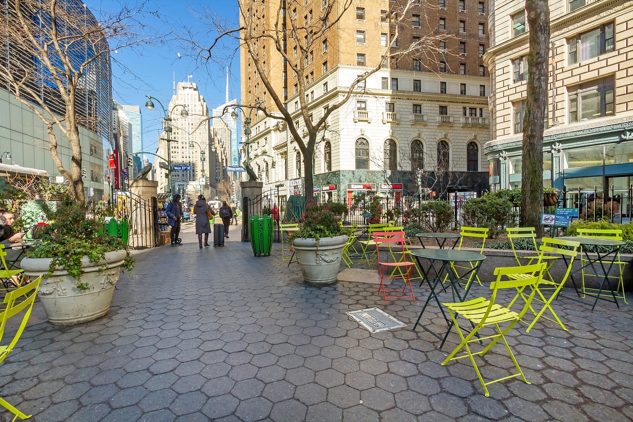 35 West 33rd Street, Unit 32C Manhattan, NY 10001 - Photo 17 of 21 a view of a chairs and tables in the patio