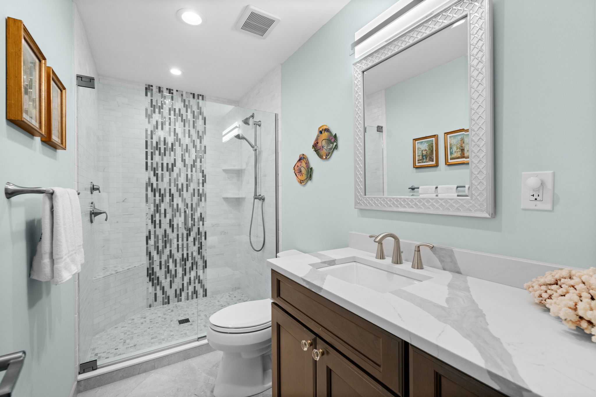 1960 Imperial Golf Course Boulevard Naples, FL 34110 - Photo 17 of 38