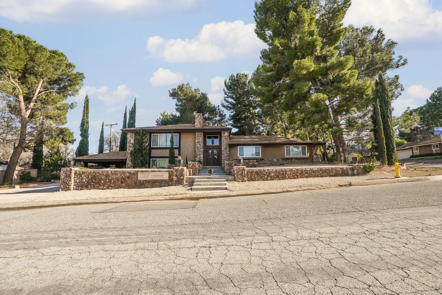 $719,000 | 42060 Parkmont Drive, Quartz Hill, CA 93536