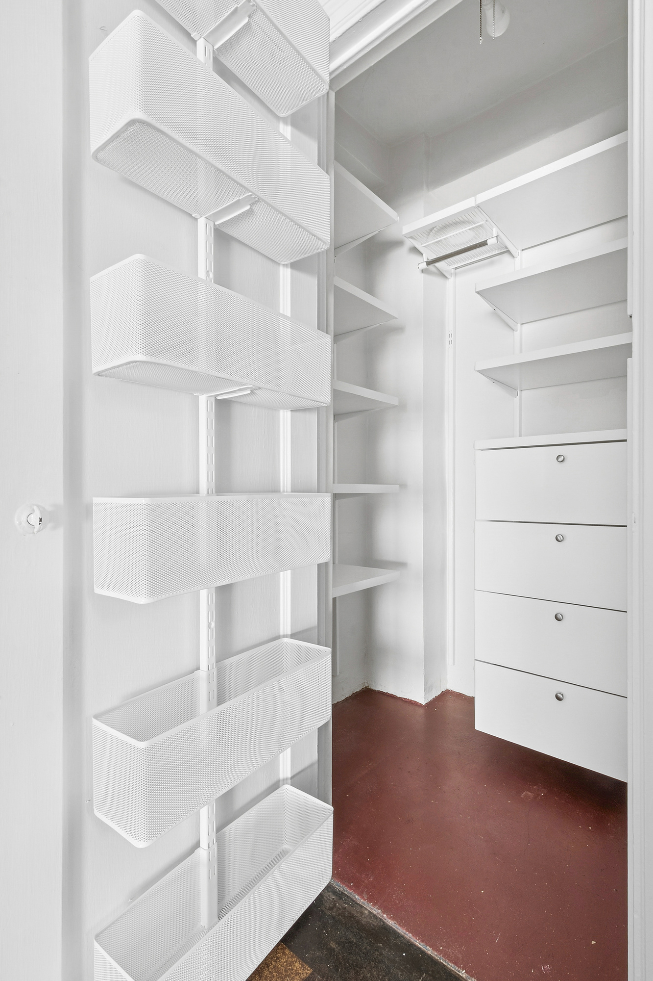 70 Remsen Street, Unit 9D Brooklyn, NY 11201 - Photo 9 of 10 a view of an empty walk in closet