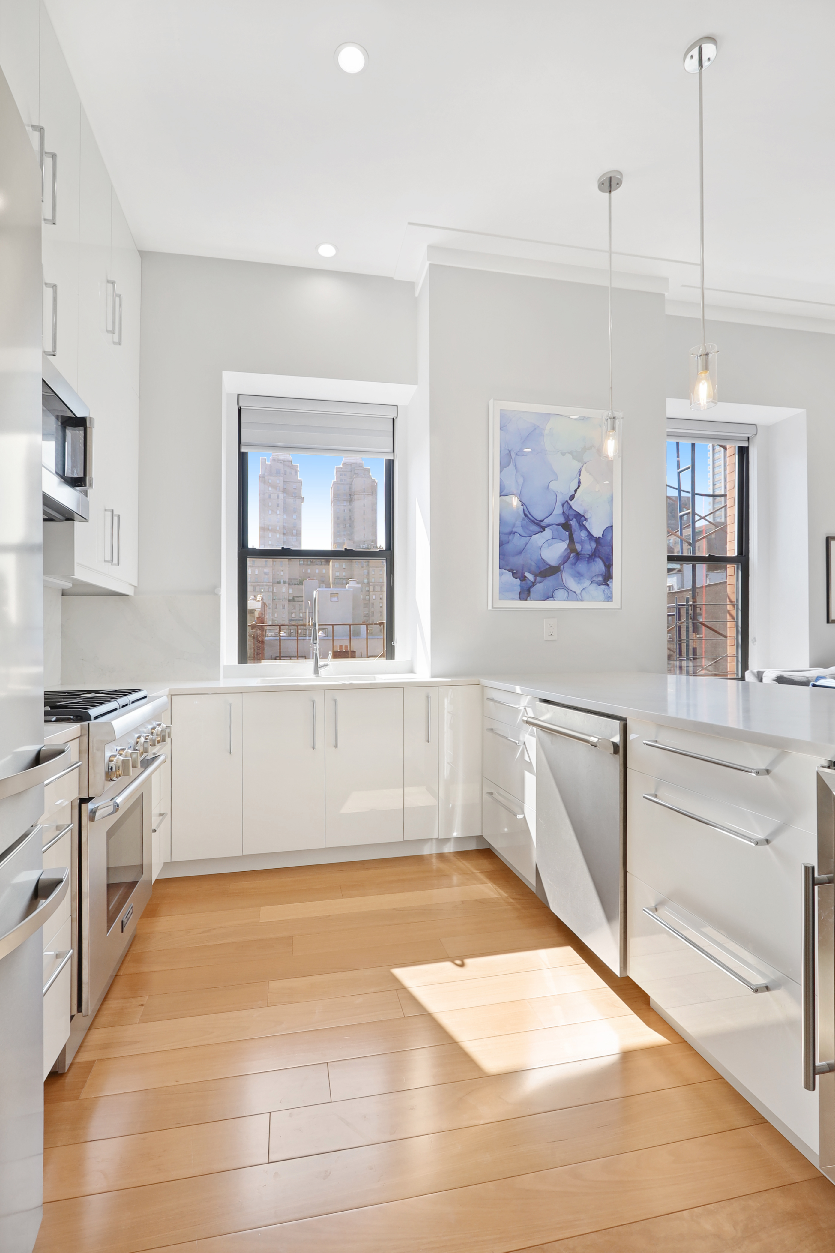 102 West 75th Street, Unit 76 Manhattan, NY 10023 - Photo 2 of 14