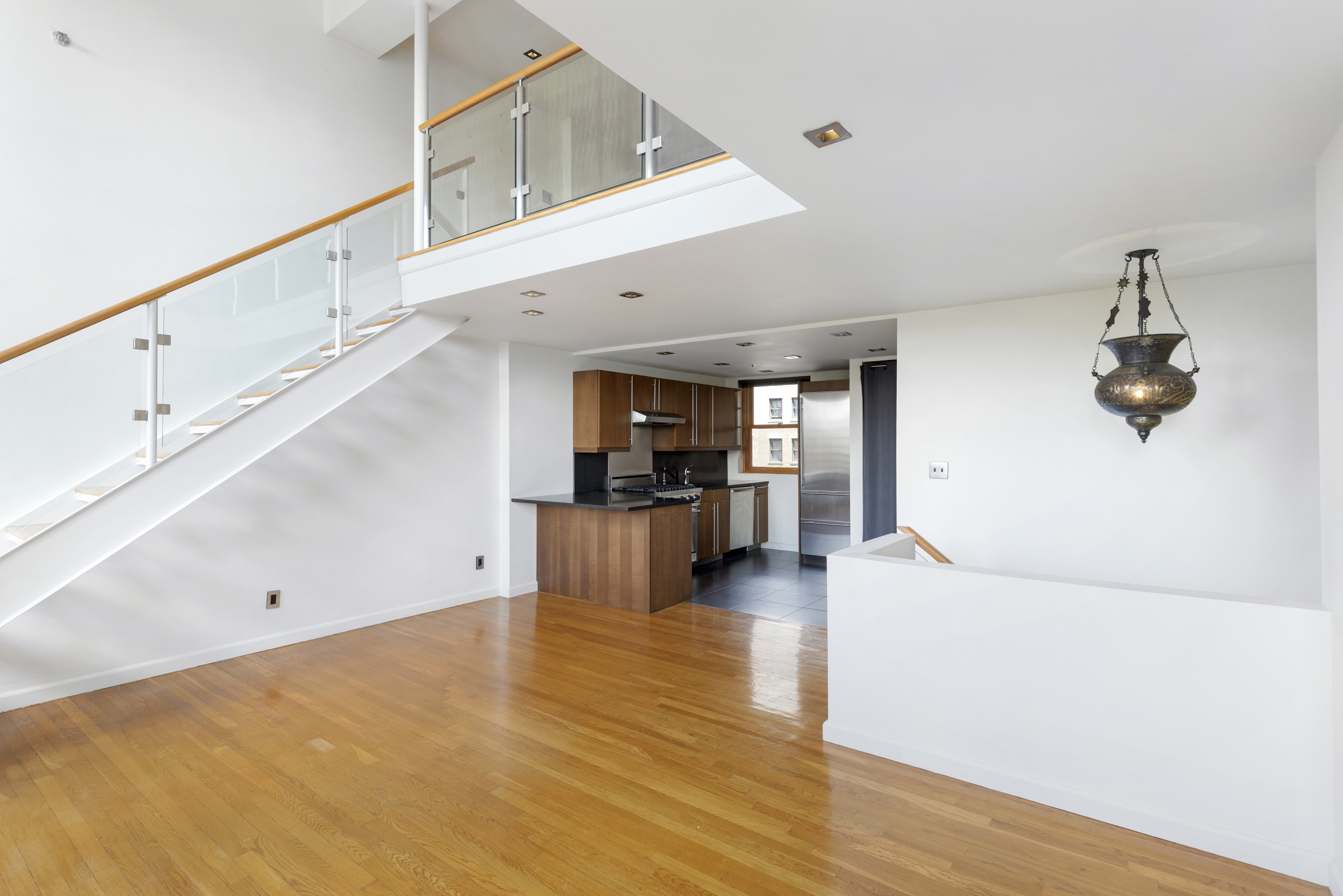 305 2nd Avenue, Unit 537 Manhattan, NY 10003 - Photo 3 of 11 a view of a living room