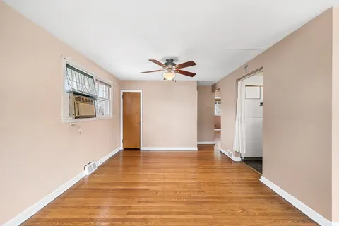 $340,000 | 2633 Avondale Avenue, Roslyn, PA 19001