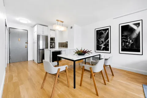 $695,000 | 160 East 27th Street, Unit 8F | Kips Bay
