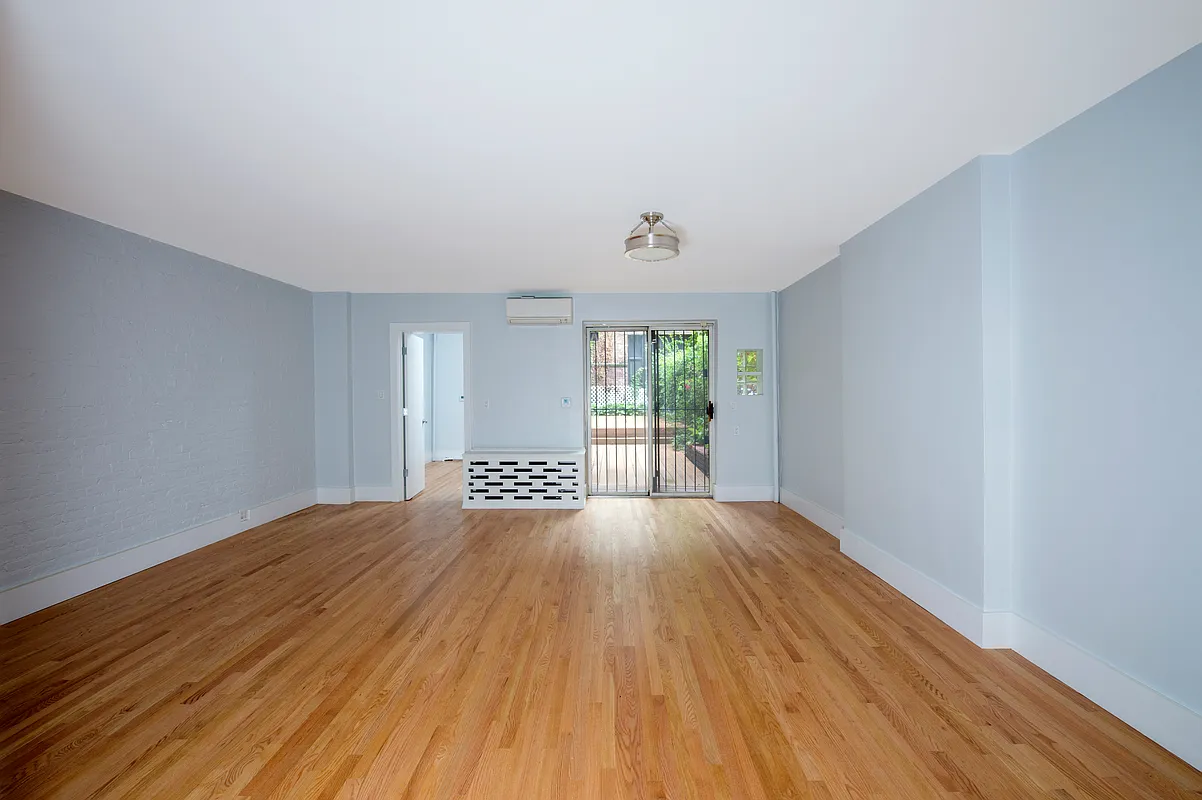 136 West 92nd Street, Unit 1A Manhattan, NY 10025 - Photo 2 of 12