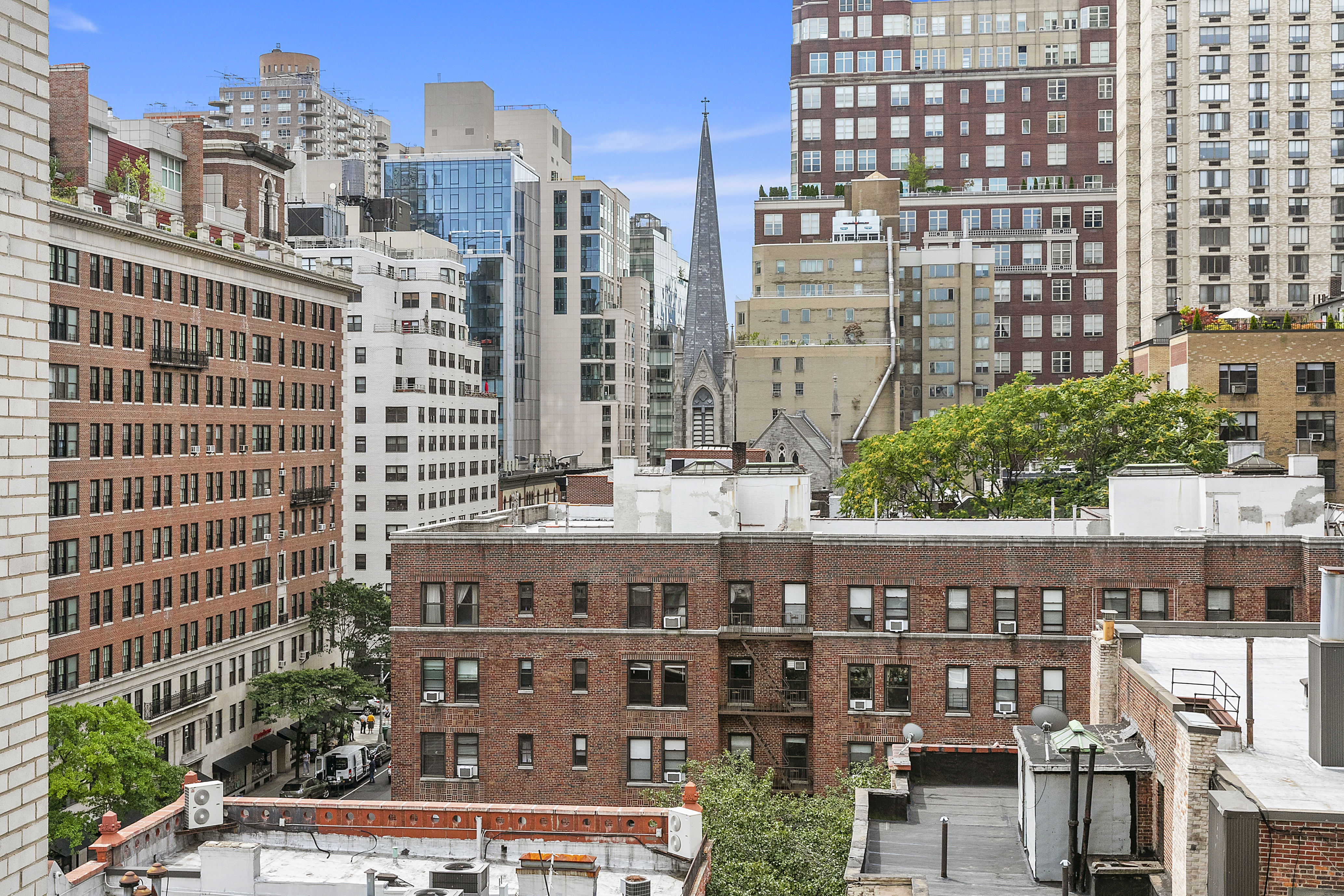 120 East 90th Street, Unit 9A Manhattan, NY 10128 - Photo 2 of 9