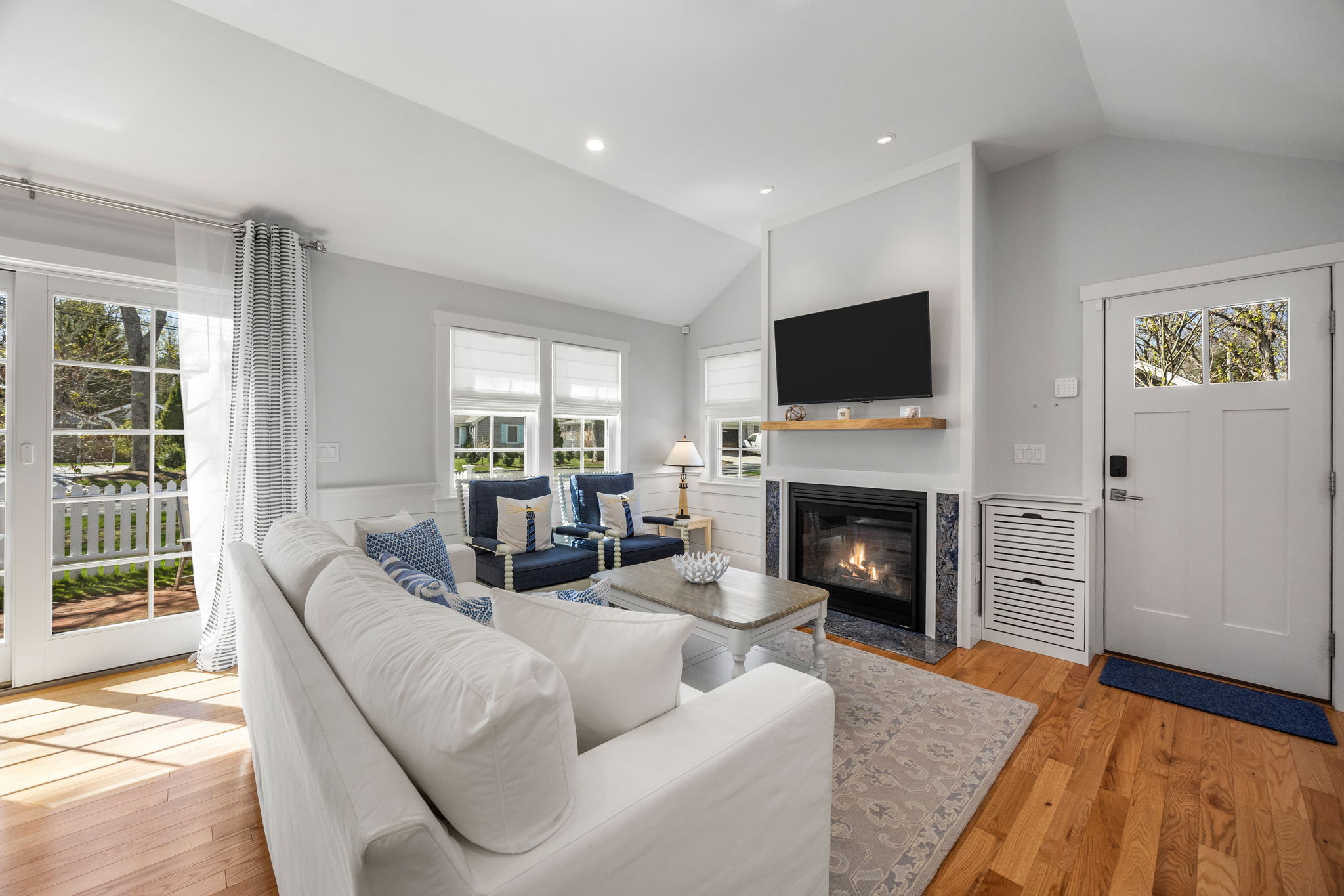 16 2nd Avenue, Unit 4 Osterville, MA 02655 - Photo 5 of 47