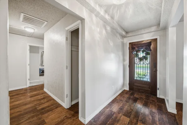 $375,000 | 409 East Scotland Drive, Irving, TX 75062