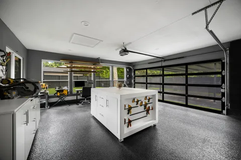 $849,000 | 10262 Vinemont Street, Dallas, TX 75218