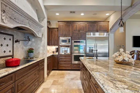 $11,995,000 | 3104 Rivercrest Drive, Austin, TX 78746