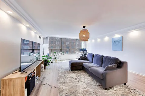 $370,000 | 110 East Delaware Place, Unit 1402, Chicago, IL 60611
