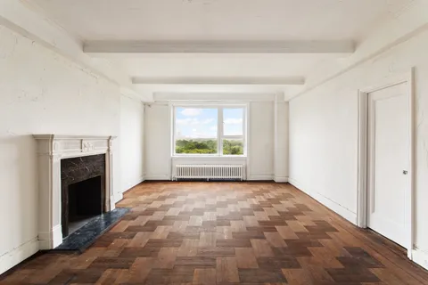 $2,750,000 | 128 Central Park South, Unit 13A | Central Park South