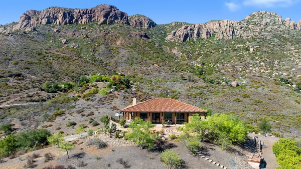 $2,395,000 | 8400 Mipolomol Road, Malibu, CA 90265