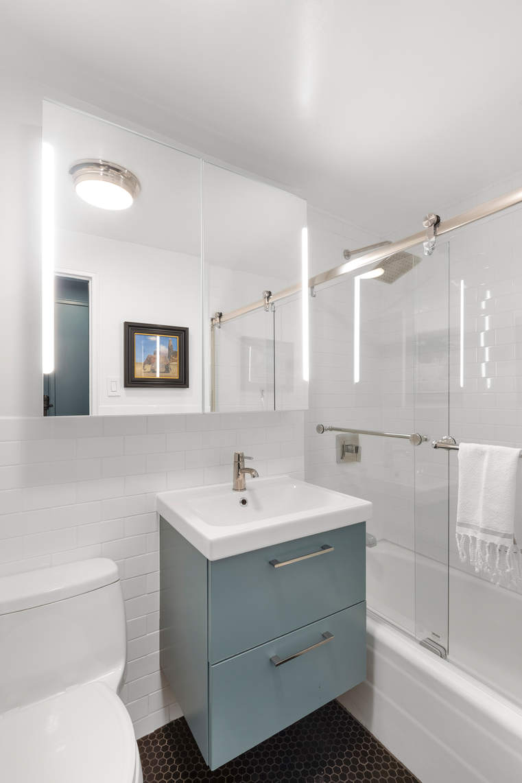 101 West 12th Street, Unit 15Z Manhattan, NY 10011 - Photo 9 of 14