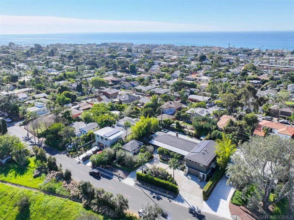 $4,995,000 | 554-556 Stratford Drive, Encinitas, CA 92024