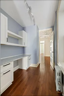 $925,000 | 456 Prospect Avenue, Unit 1L | Park Slope