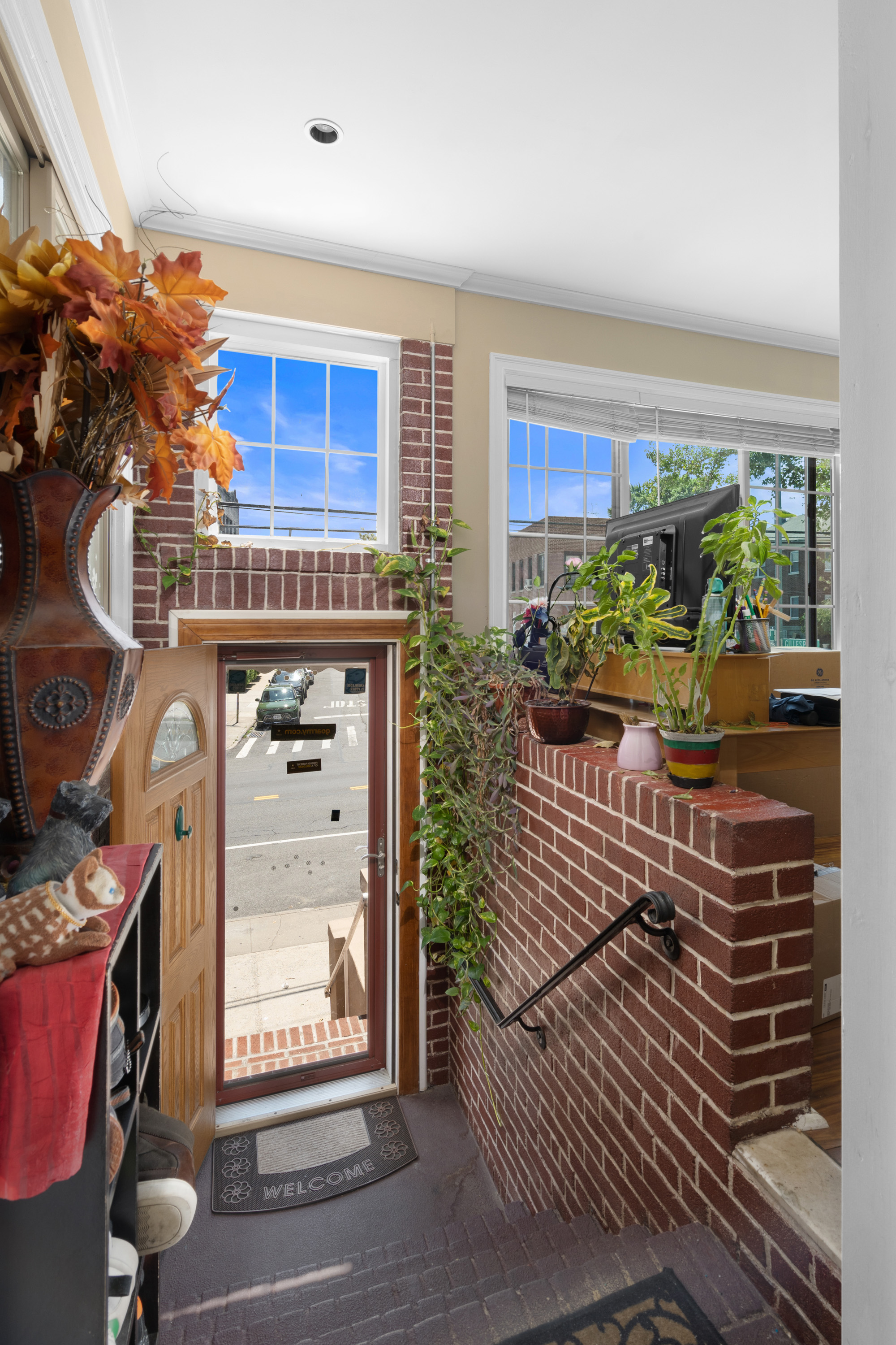 2947 Middletown Road Bronx, NY 10461 - Photo 2 of 14 Gallery Image 2