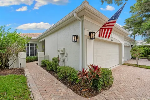 $725,000 | 1843 Leamington Lane, Naples, FL 34109