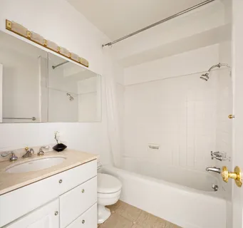 $1,195,000 | 12 Beekman Place, Unit 7/8B | Midtown East