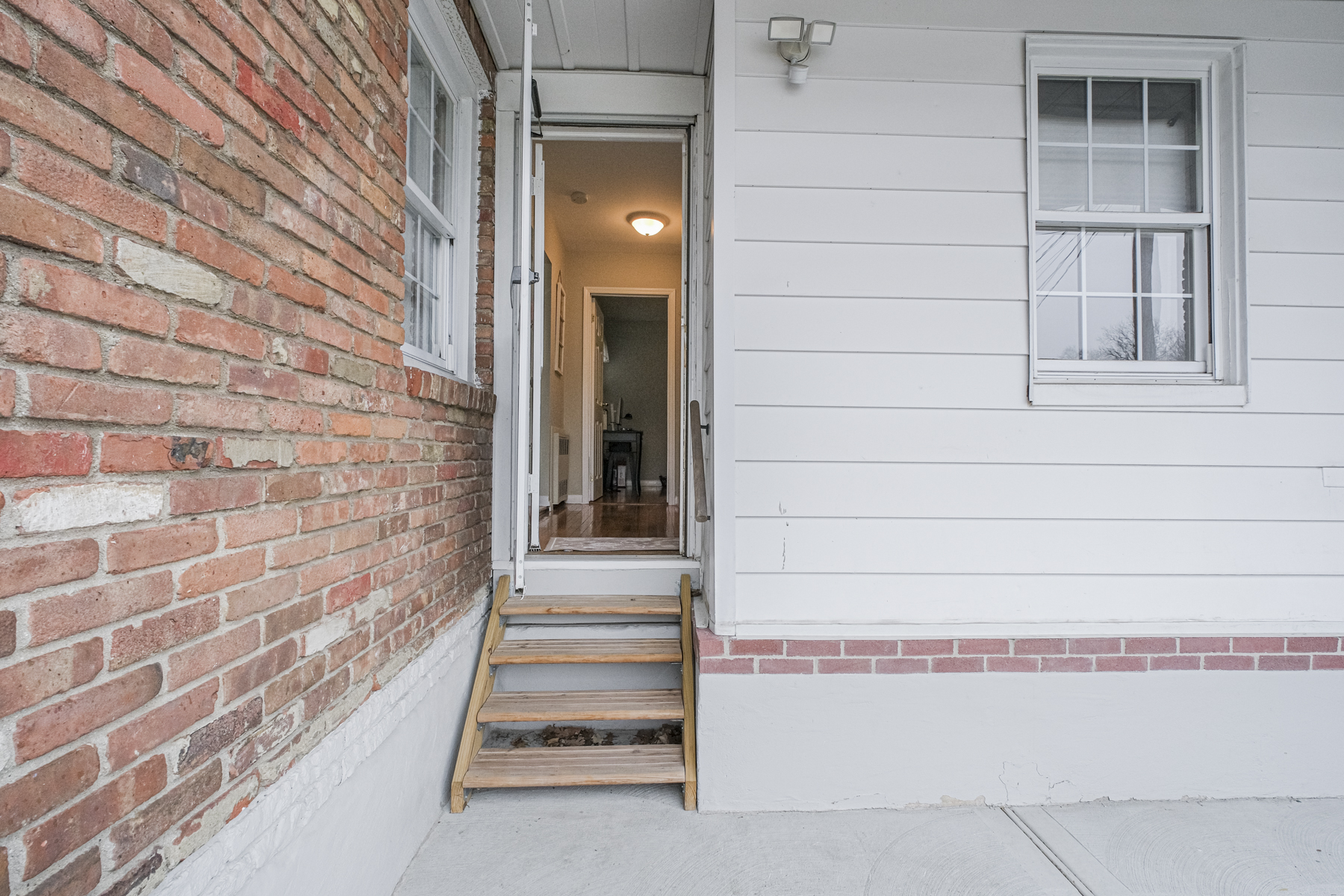 503 Falcon Avenue Staten Island, NY 10306 - Photo 20 of 30 a view of wooden door