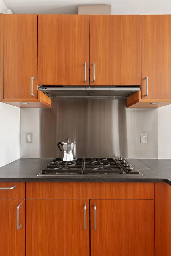 $2,650,000 | 450 East 83rd Street, Unit 18A | Upper East Side