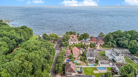 $2,300,000 | 165 Swaim Avenue | Huguenot
