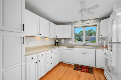 $579,000 | 1 Sandview Terrace, Mashpee, MA 02649