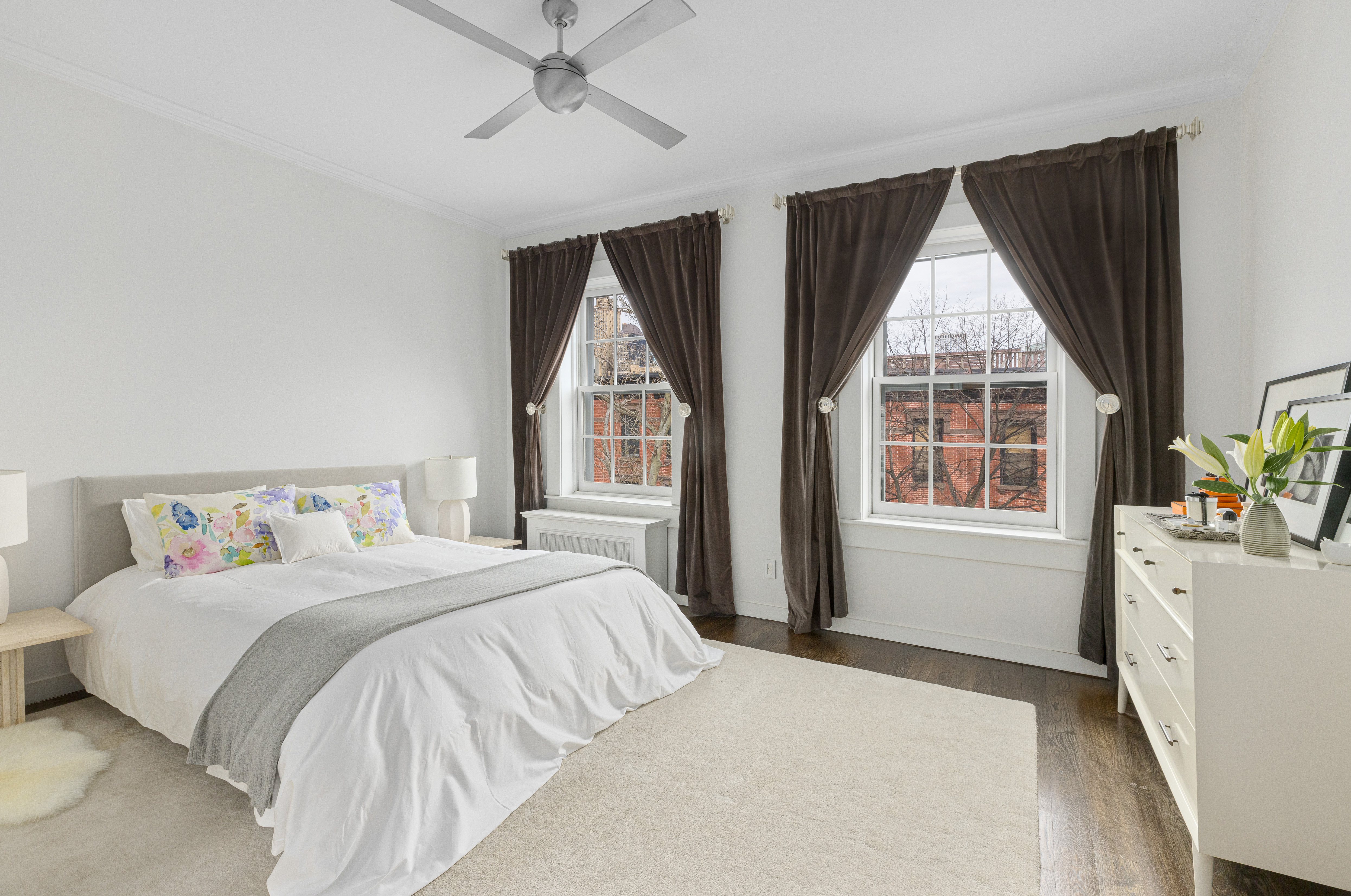 312 Hicks Street, Unit 4 Brooklyn, NY 11201 - Photo 6 of 13 a bedroom with a large bed and a window